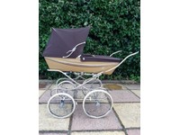 silver cross pram old fashioned